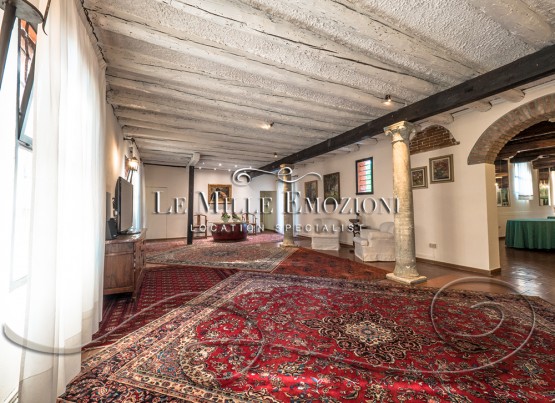 #slider-caption-3 image 3